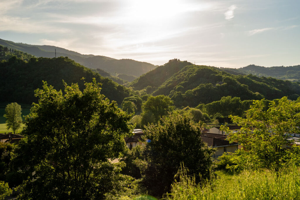 Pôr do sol sobre as colinas de Dicomano, na Toscana