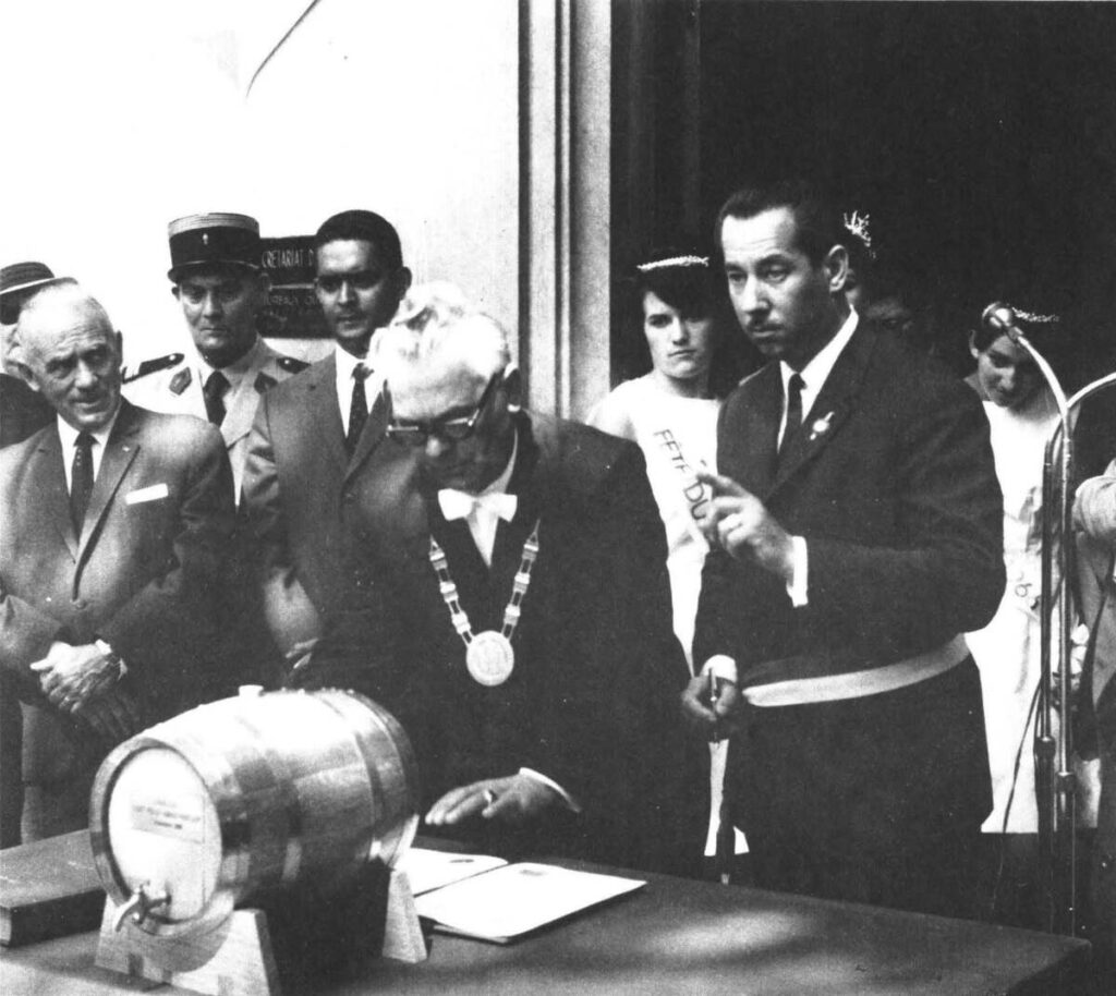 Assinatura da carta de geminação a 4 de setembro de 1966 em Saint-Péray
